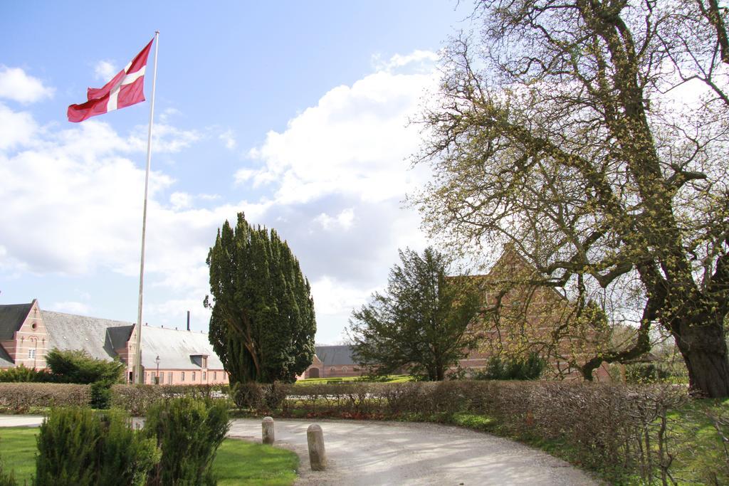 Vemmetofte Praestegard Faxe Exterior foto